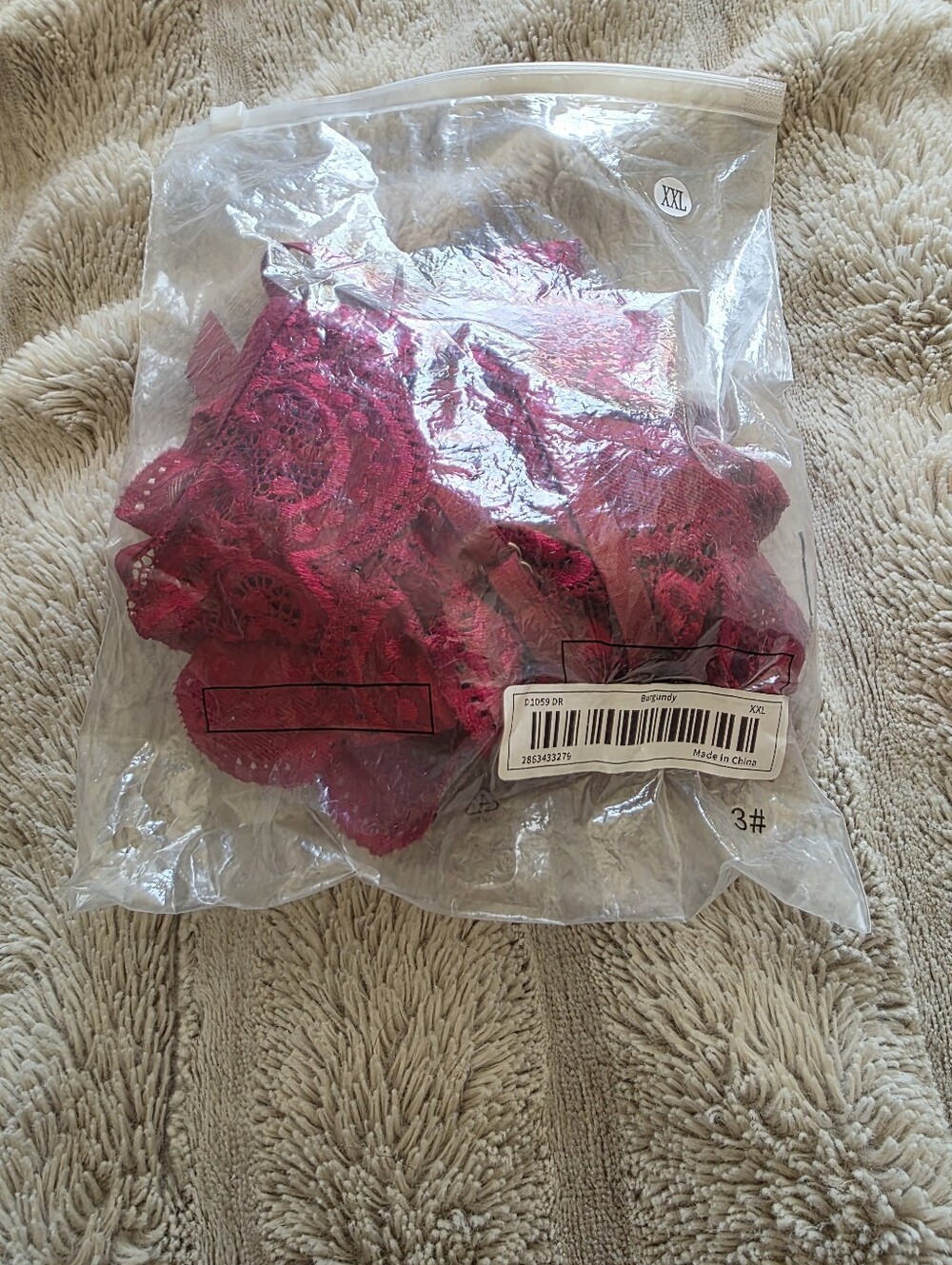 NWT Crochless Scalloped Lace Plunge Chemise - Picture 4 of 4